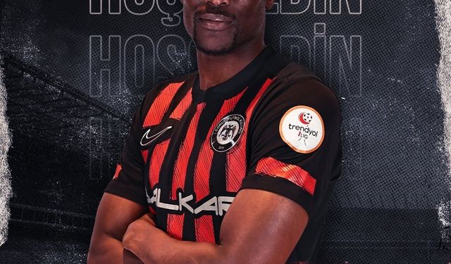 Çorum FK, Eyüpspor ile yollarını ayıran Mame Thiam'ı renklerine bağladı