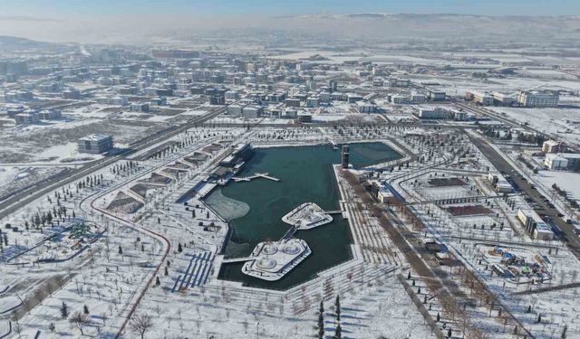 Çorum'da kar kartpostallık görüntüler oluşturdu