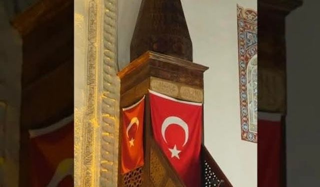 Cuma hutbesinde 'Minberler bayrakla süslensin' teklifi