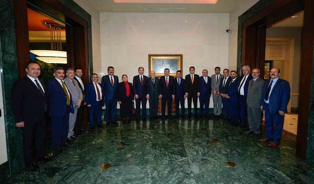 Cumhurbaşkanı Yardımcısı Yılmaz: 'Avrupa'dan gelen Ezidi toplumu temsilcilerini Cumhurbaşkanlığı Külliyesi'nde misafir ettik'