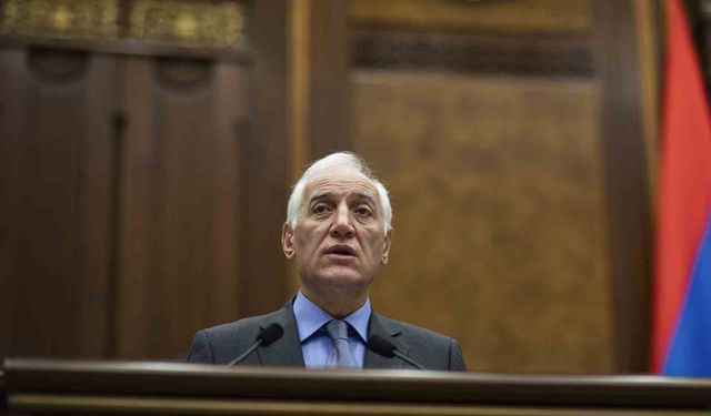 Ermenistan Cumhurbaşkanı'ndan Türkiye ve Azerbaycan'a kalıcı barış mesajı