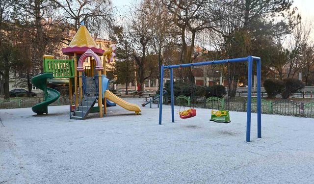 Eskişehir'in yüksek kesimleri eksi 5 dereceyi gördü