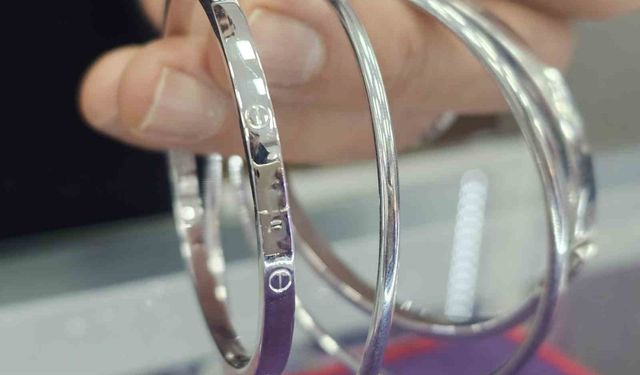 Fiyatlardaki artışlar, yatırım ve düğün takılarını değiştirdi: Altın bileziklerin yerini gümüş bilezikler alıyor