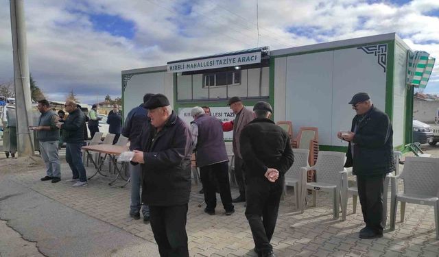 Hüyük'te hayırseverler taziye aracı yaptırdı