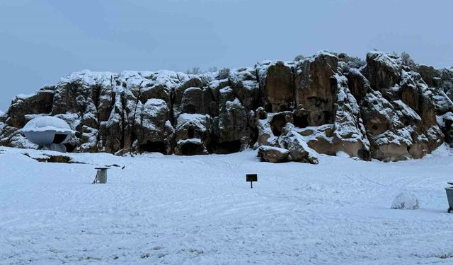 İhsaniye'de yoğun kar yağışı
