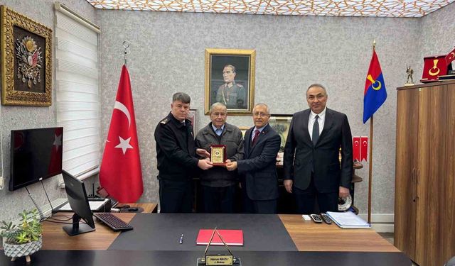 İnegöllü çiftçi 70 milyonluk mal varlığını jandarmaya bağışladı