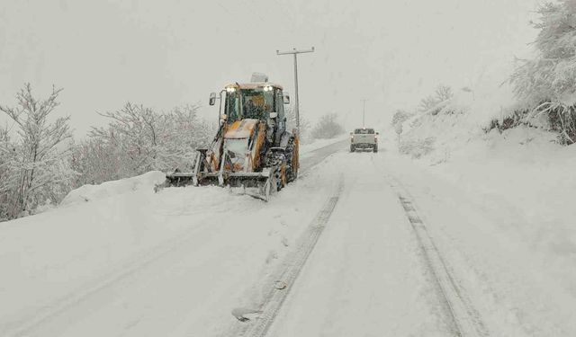 Kar alarmı: Bin 200 personel ve 354 araç sahada