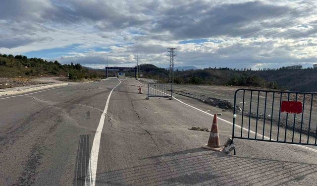 Karadeniz Ereğli OSB yolunda göçük