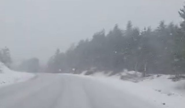 Kastamonu'da yüksek rakımlı bölgelerde kar yağışı etkili oluyor