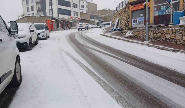 Kış lastiği tek başına yetmiyor: Sürücülere hayati uyarılar