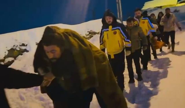 Korkut'ta 110 yaşındaki vatandaş 6 saatlik çalışmayla hastaneye ulaştırıldı