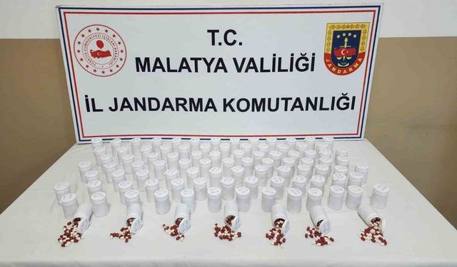 Malatya'da 5 bin 561 adet sentetik ecza hap ele geçirildi