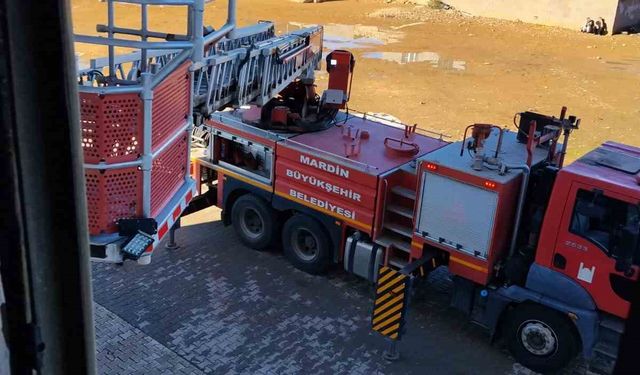 Mardin'de evde çıkan yangında anne ve 3 çocuğu kurtarıldı