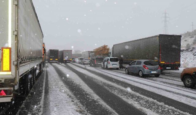 Meteorolojiden Bayburt için kuvvetli kar ve fırtına uyarısı