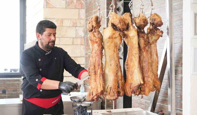 Muş büryanı hem lezzeti hem de besleyici yönüyle öne çıkıyor