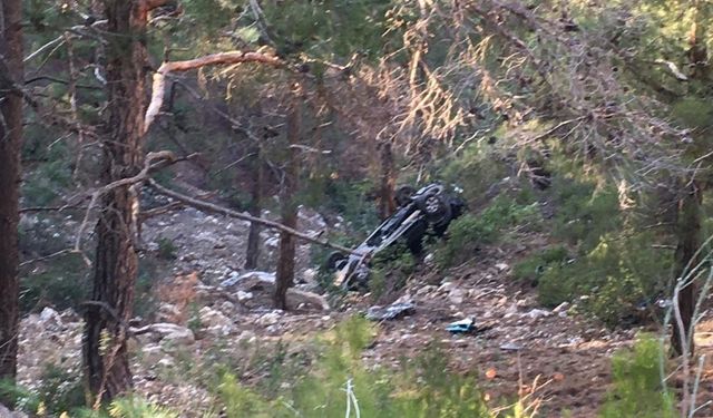 Otomobil uçuruma yuvarlandı, çocuk sürücü hayatını kaybetti