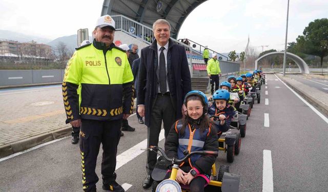 Oyak Renault'dan gelecek için güvenli adımlar projesi