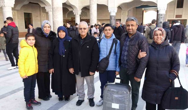 Şahinbey Belediyesi 175 öğrenciyi daha umreye gönderdi