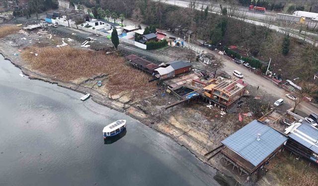 Sapanca Gölü'ndeki kaçak yapılar için ekipler sahaya iniyor