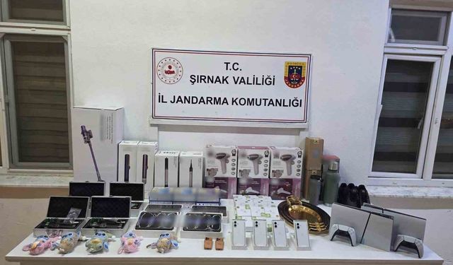 Şırnak'ta 7 buçuk milyon liralık kaçak malzeme ele geçirildi