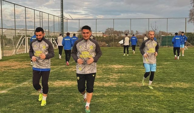 Söğütspor'un Antalya kampı başladı