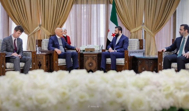 Suriye Devlet Başkanı eş-Şara, ABD'nin Suriye Özel Temsilcisi Barrack'ı kabul etti