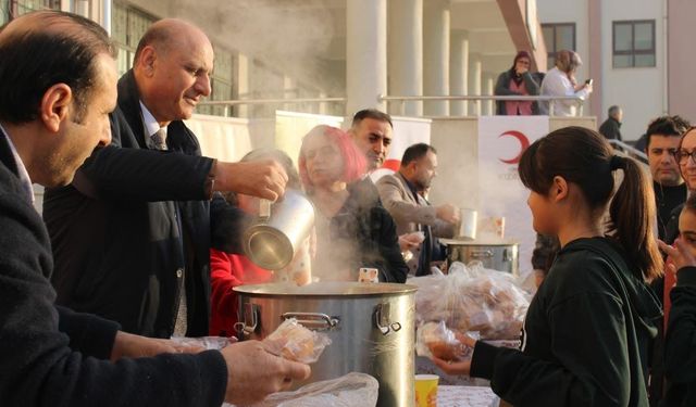 Tarsus'ta öğrencilerle 'Devletin eli sofranın bereketi' buluşması