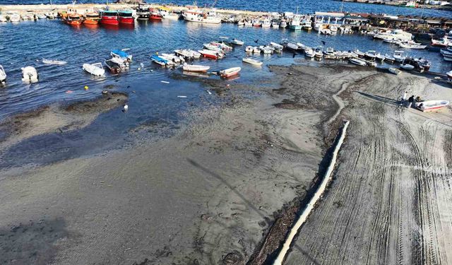 Tekirdağ'da deniz çekildi