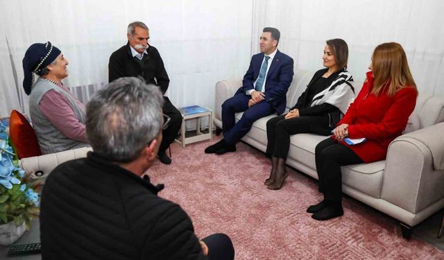 Vali Aygöl'den üç kuşağı buluşturan aileye ziyaret