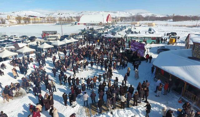 Yağan kar eğlenceye dönüştü, Kış Festivali'nin 2'ncisi düzenlendi