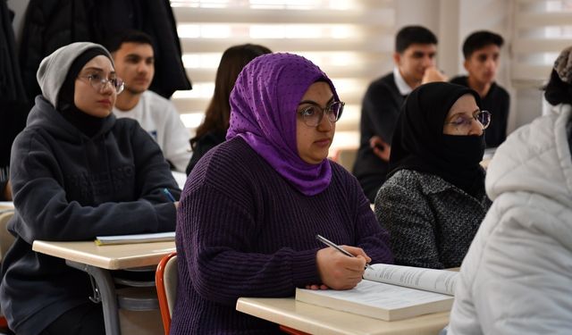Yeşilyurt'ta öğrencilere ara tatilde ücretsiz LGS ve DYK hazırlık kursları