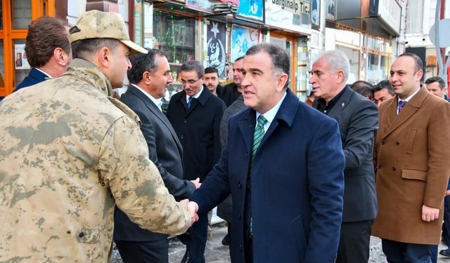 Yıllardır bitirilemeyen Bayburt-Gümüşhane Havalimanı için iki ilin valisi bir araya geldi: 2026'da tamamlanması hedefleniyor