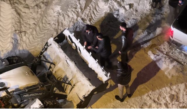 Yüksekova'da kurtarma operasyonu: İnsan gücü yetmeyince belediye yetişti