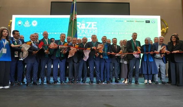 Ankara’da Rize Günleri Kurdelesi Çay Makası ile Kesildi