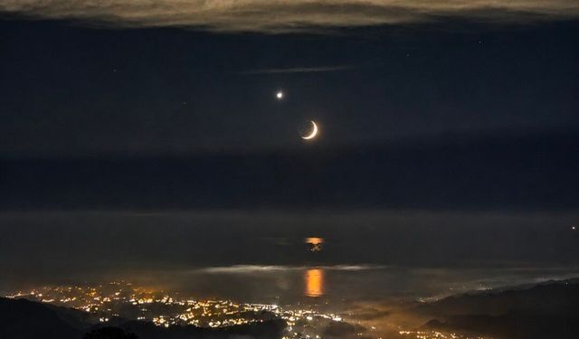 Rize semalarında ay yıldızlı eşsiz görüntü
