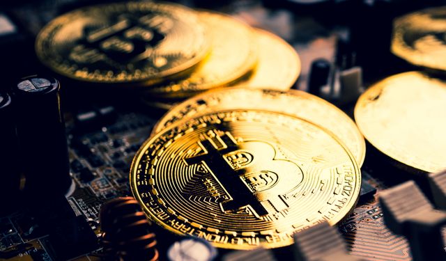 Bitcoin’in ABD Doları Karşısındaki Değerini Neler Etkiler?