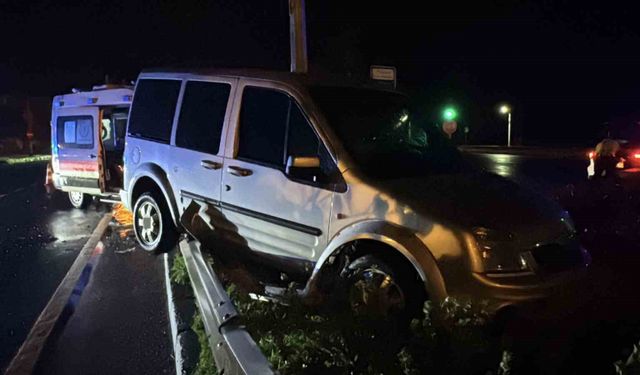 Rize'de ambulans ile hafif ticari araç çarpıştı: 5 hafif yaralı