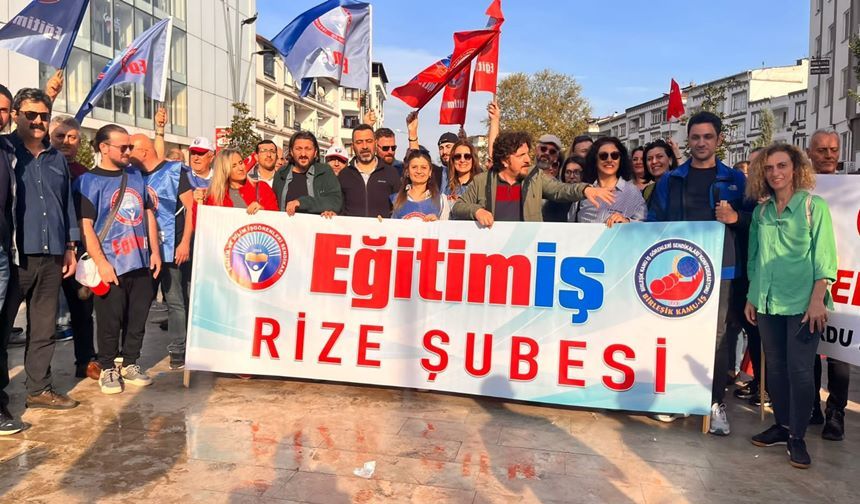 Rize Eğitim İş Ordu’ da “Barınamıyoruz, Geçinemiyoruz, Yaşayamıyoruz” Eylemine Katıldı