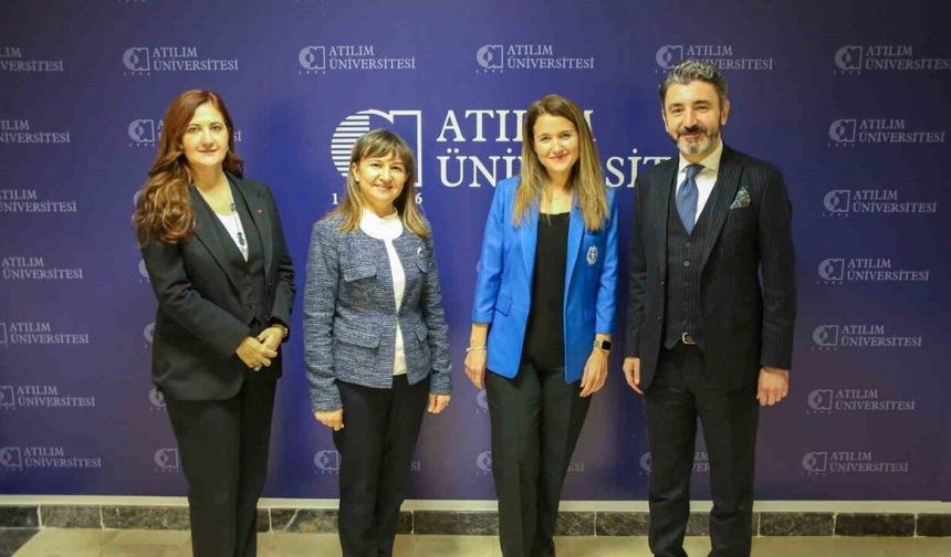 Atılım Üniversitesinde "Cumhuriyetimizin 100. Yılında Bilim Kadınları ve Araştırma" paneli