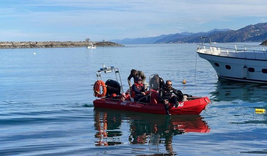 Rize'de Dalgalar Arasında Kaybolan Kadını Arama Çalışmaları 8. Gününde Sürüyor