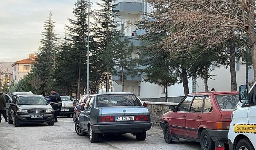 Yalnız yaşayan adam evinde ölü bulundu