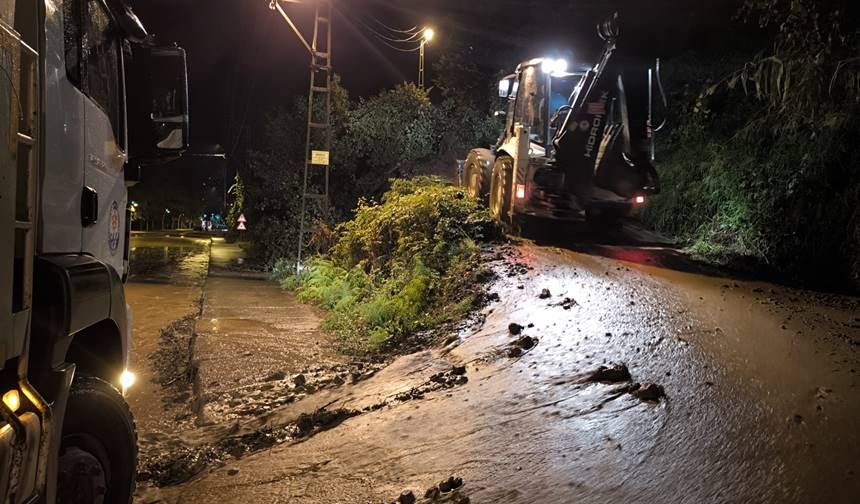 Trabzon'un Sürmene İlçesinde Şiddetli Yağış Etkili Oldu