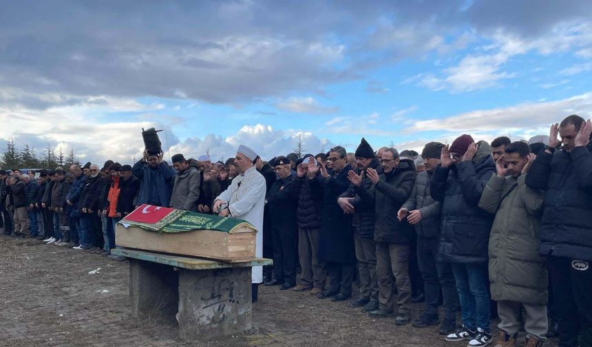 Asansör boşluğuna düşen muhtar öldü