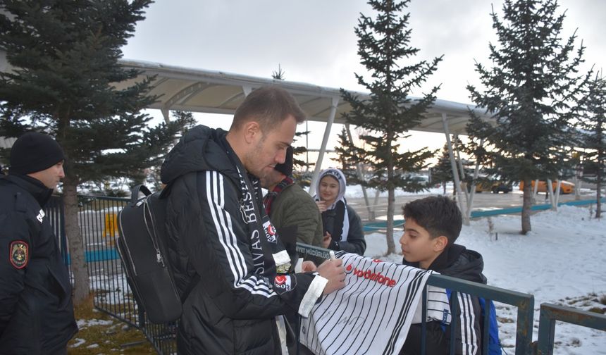 Beşiktaş kafilesi Sivas'ta