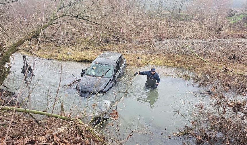 Çaya uçan otomobilde ölen Ali Kaan’ın cenazesi, ailesi tarafından teslim alındı