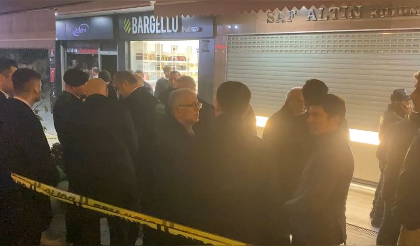 Karabük'te kuyumcu soygunu kamerada; 20 kilo altınla kaçtılar