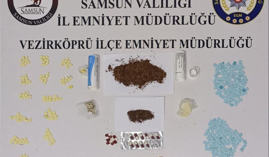 Karton kutularda uyuşturucu ele geçirildi; 2 gözaltı