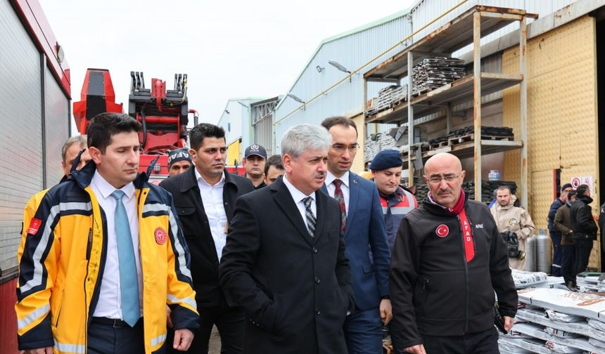 Sakarya'da fabrika yangını; 2 işçi ağır yaralı