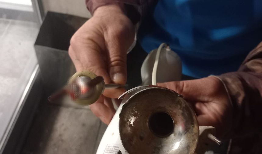 Blendere sıkıştırdığı parmağı operasyonla kurtarıldı
