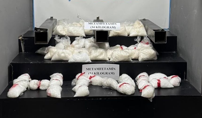 34 kilo metamfetamin ele geçirilen otomobilin sürücüsü tutuklandı